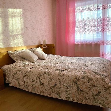 ריגה Spacious 3-Room Apartment & Parking מראה חיצוני תמונה