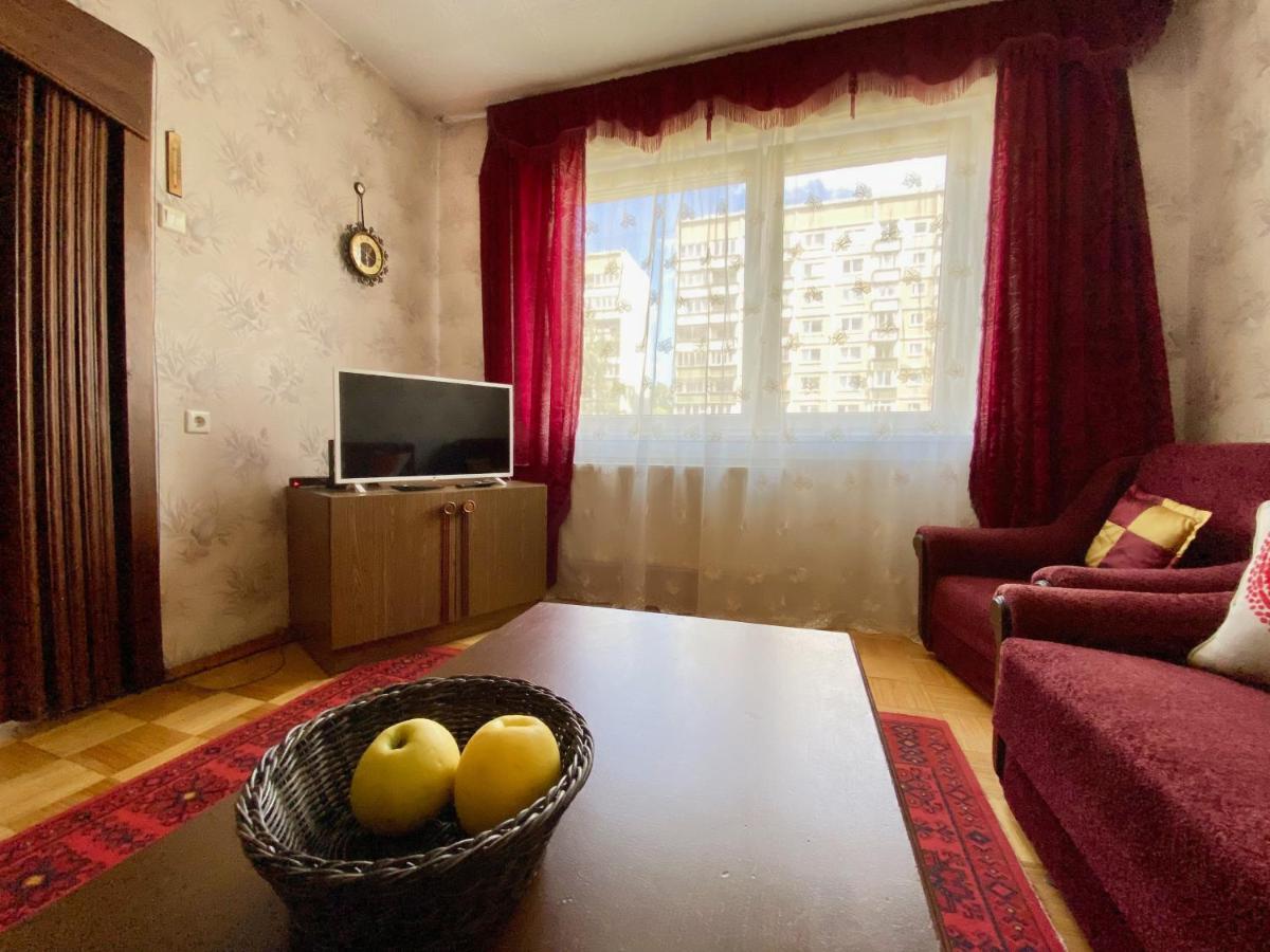 ריגה Spacious 3-Room Apartment & Parking מראה חיצוני תמונה